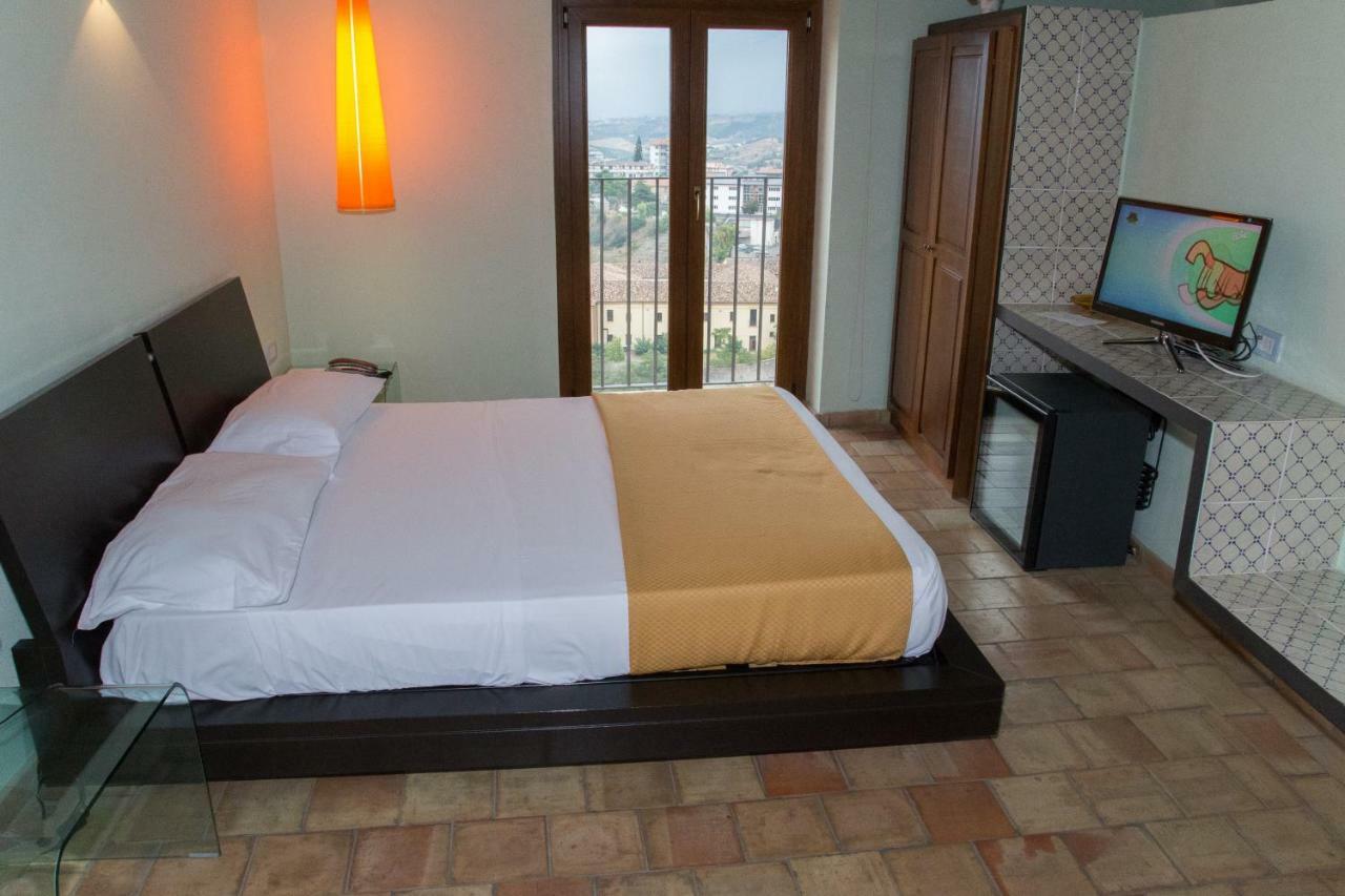 Relais Hotel Palazzo Castriota Corigliano Calabro Exterior photo