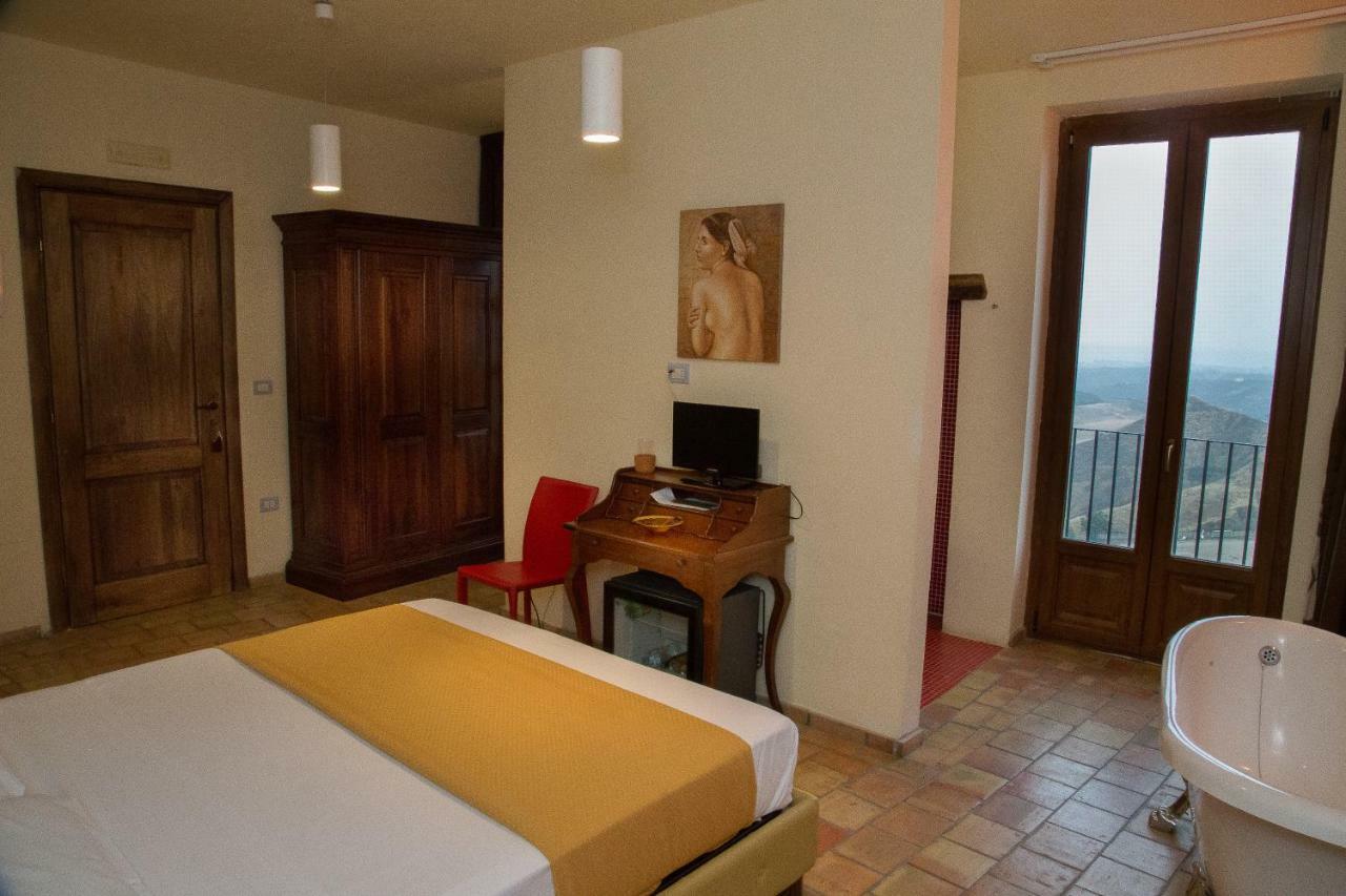 Relais Hotel Palazzo Castriota Corigliano Calabro Exterior photo